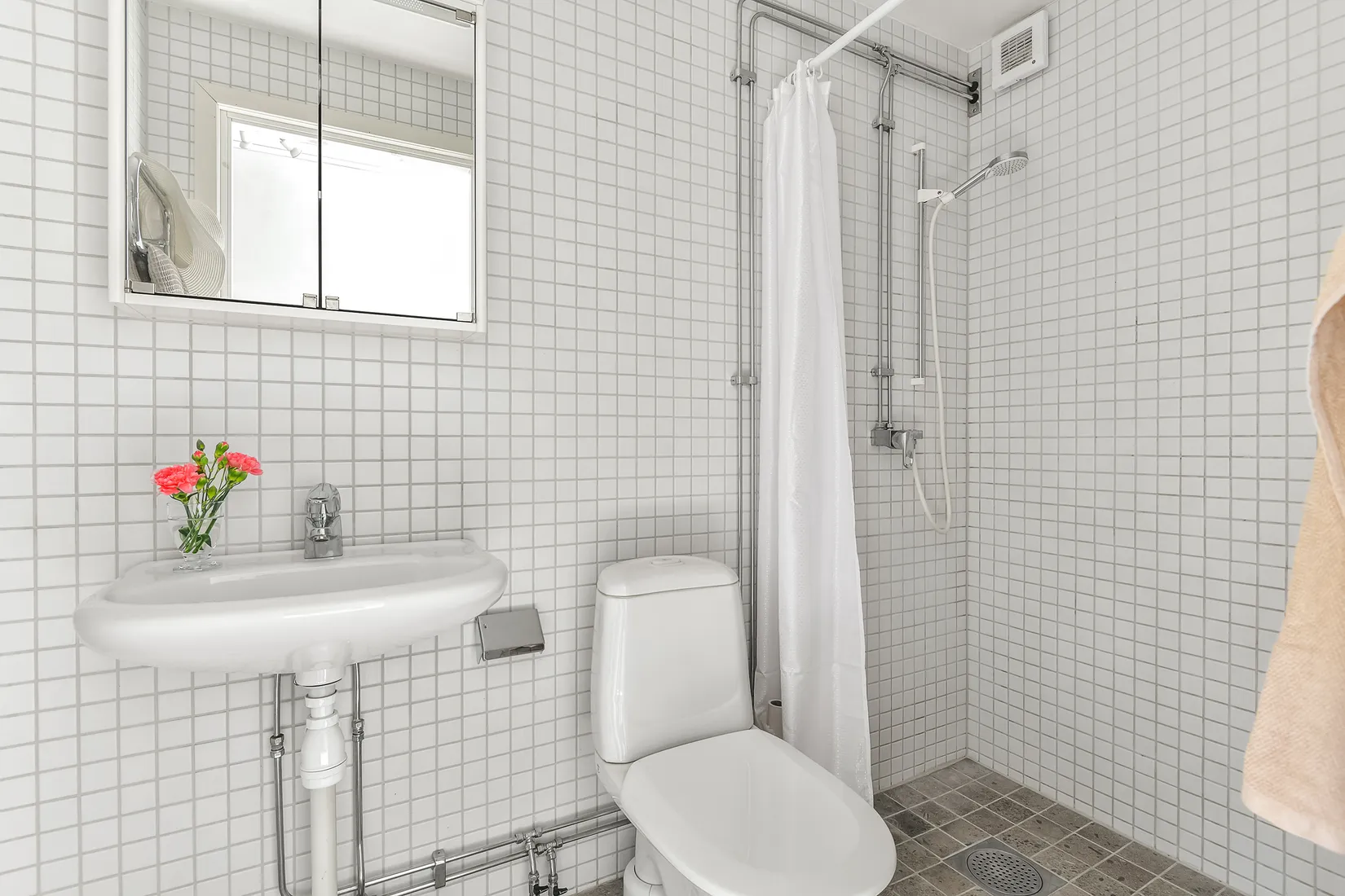 Bostadsrätt, Våradonisvägen 5E, Burgsvik samhälle, Gotland