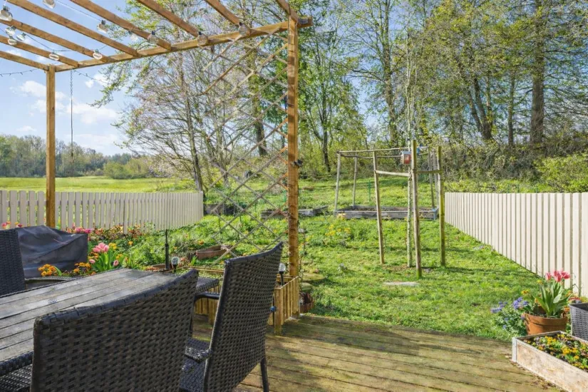 Radhus, Posses väg 13, Malmbryggshage, Nyköping