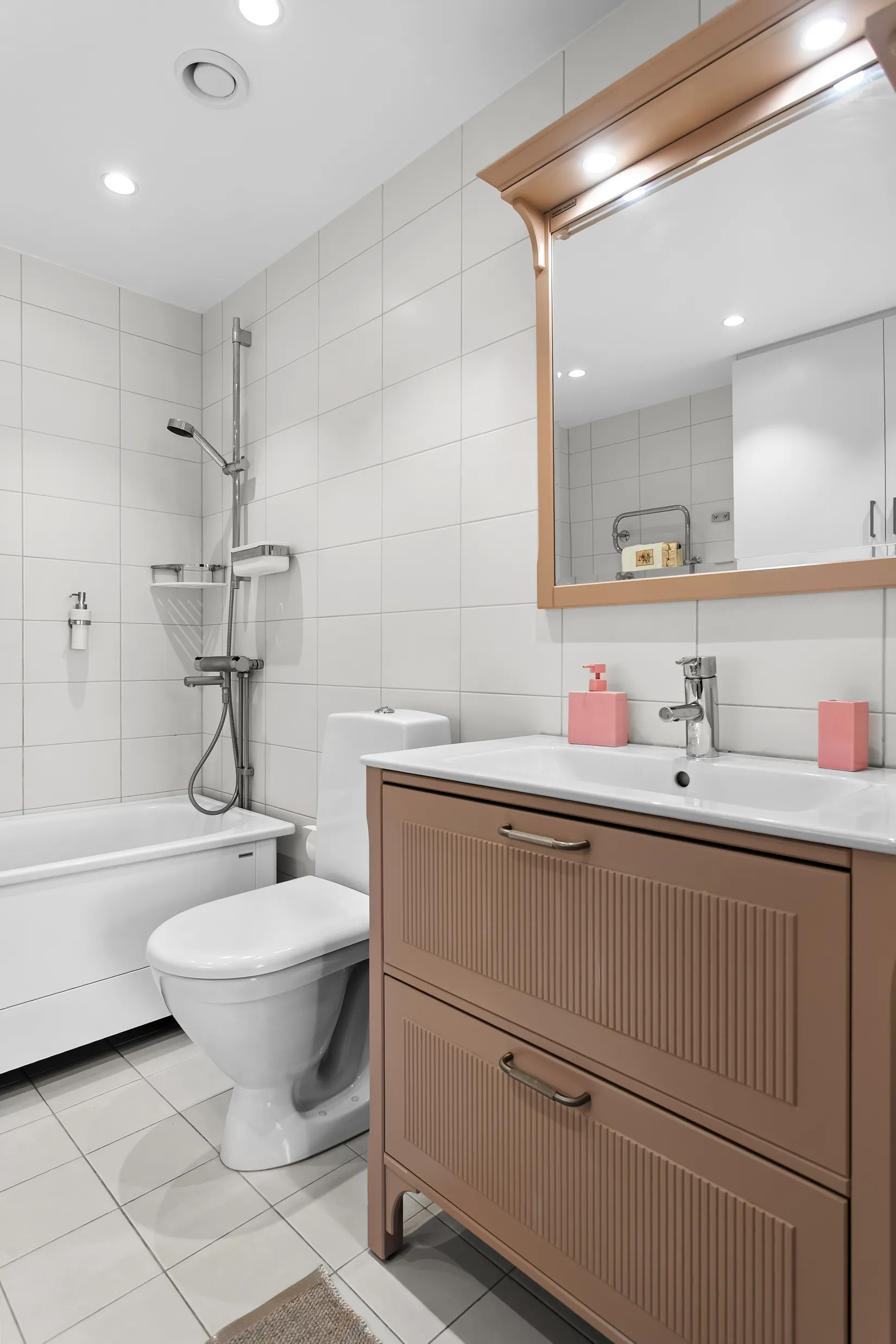 Bostadsrätt, Sollentunavägen 132E, Sollentuna Centrum, Sollentuna