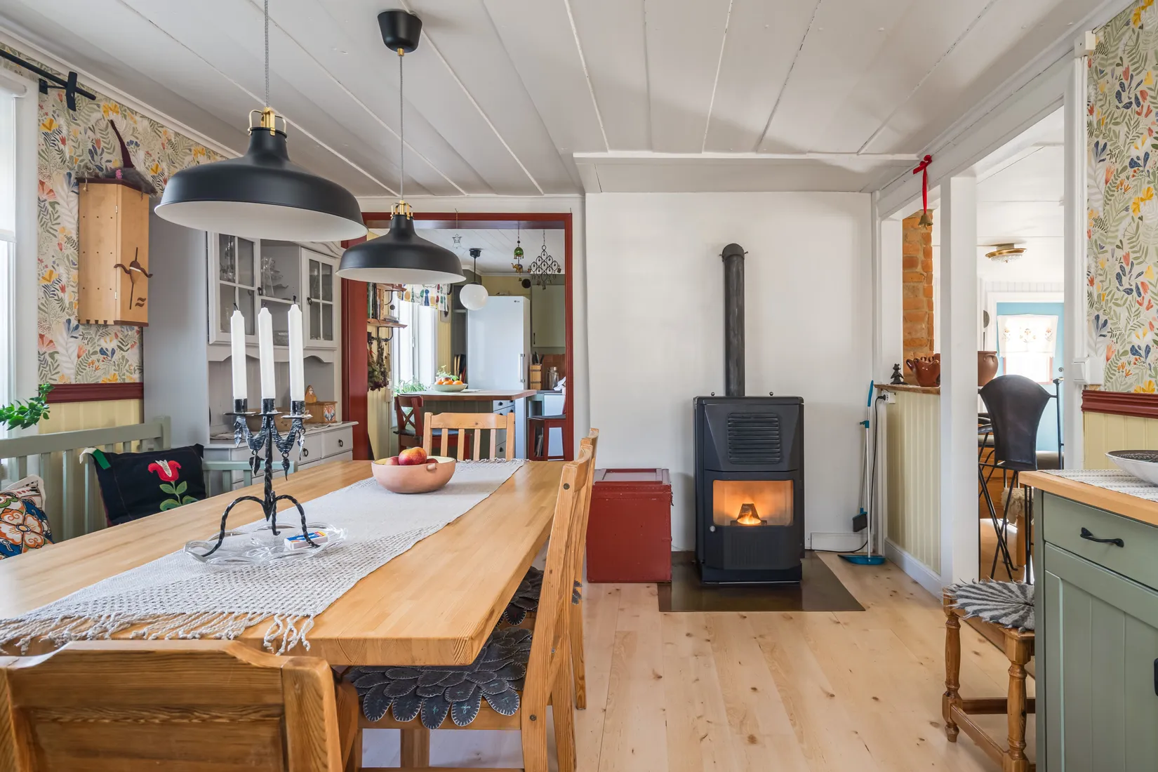 Villa, Skedevivägen 1, Hävla, Finspång