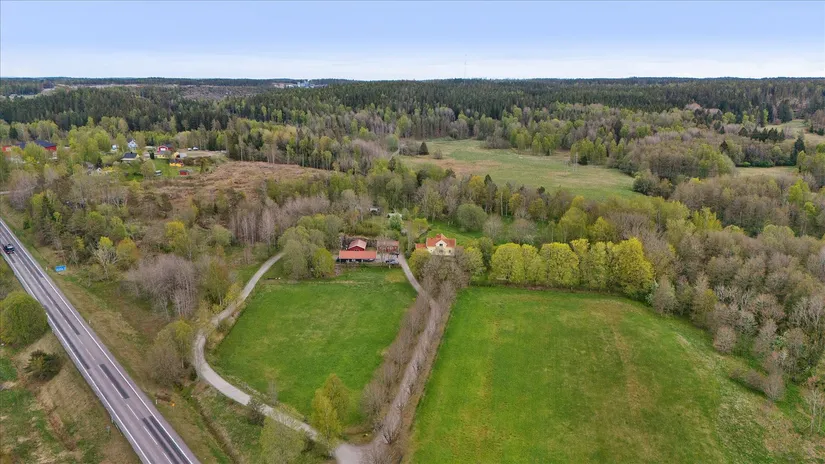 Gård/Skog, Bäve Groröd 220, Uddevalla