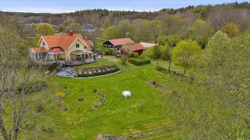 Gård/Skog, Bäve Groröd 220, Uddevalla