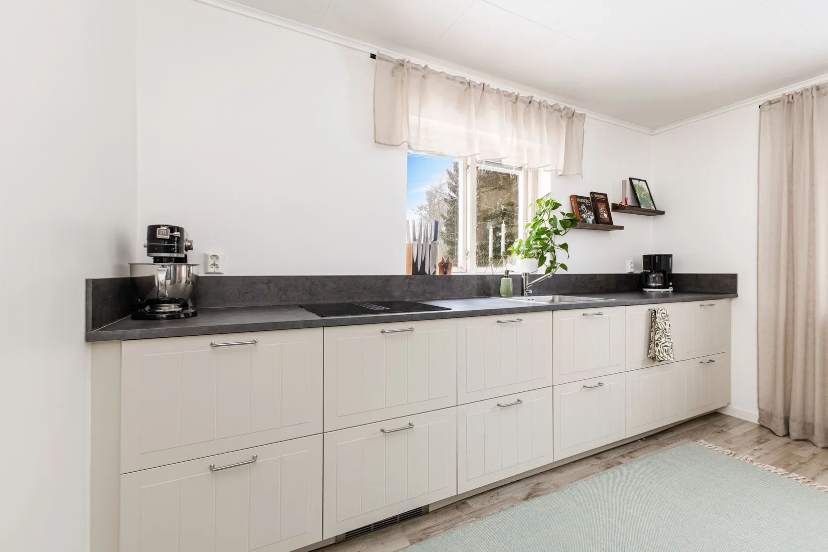 Villa, Släta 35, Himmeta, Köping