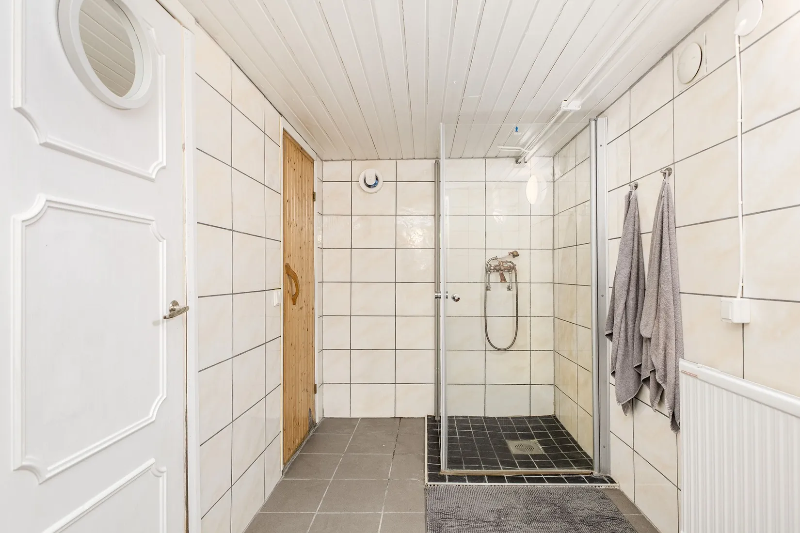 Villa, Släta 35, Himmeta, Köping