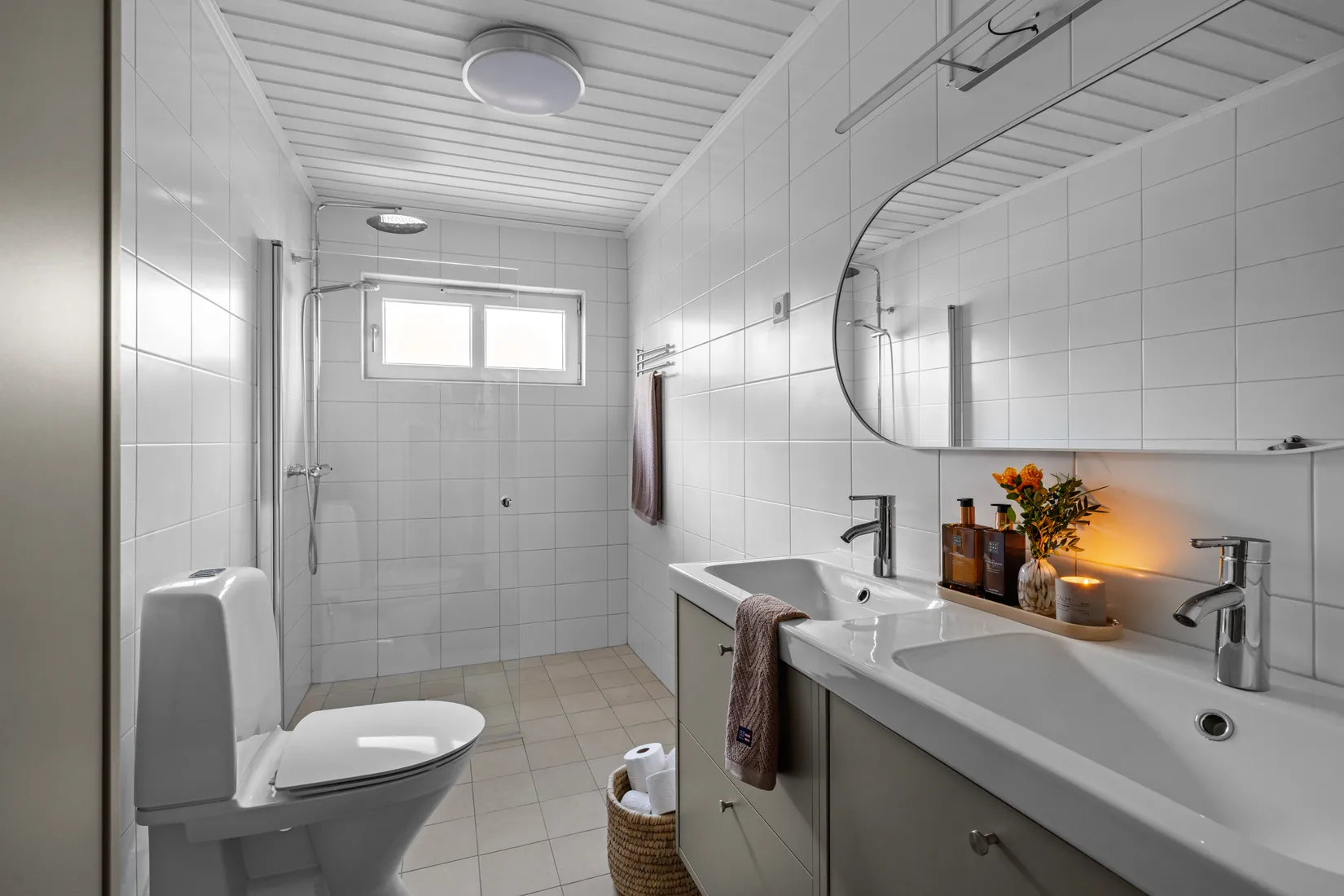 Villa, Gunbovägen 5B, Trollbäcken, Tyresö