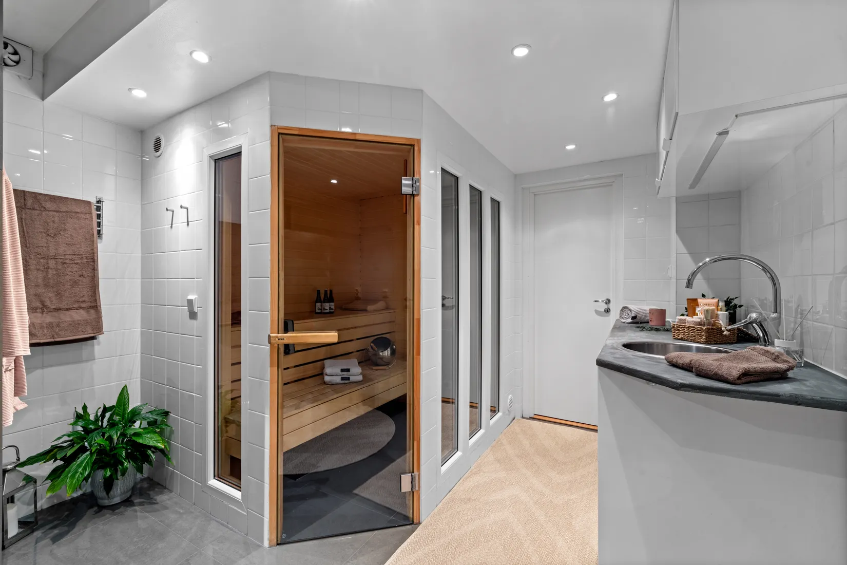 Villa, Gunbovägen 5B, Trollbäcken, Tyresö