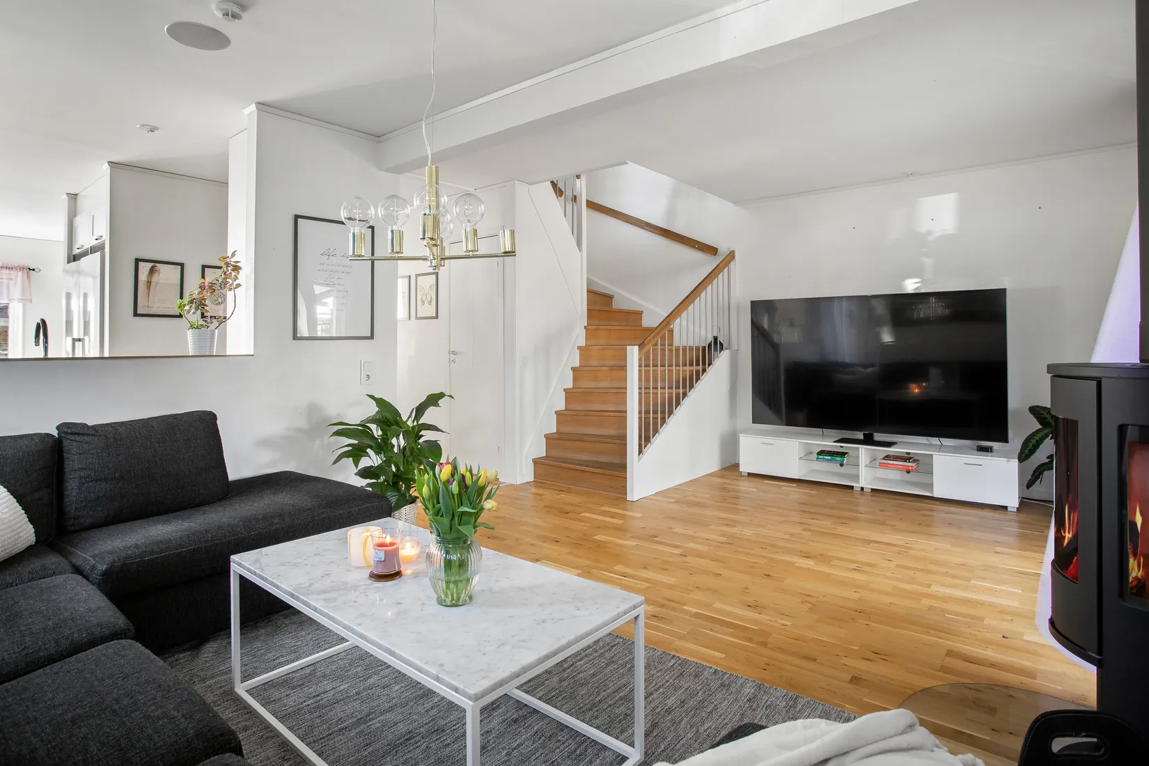 Radhus, Sandviksvägen 11 B, Norrboda, Upplands-Bro