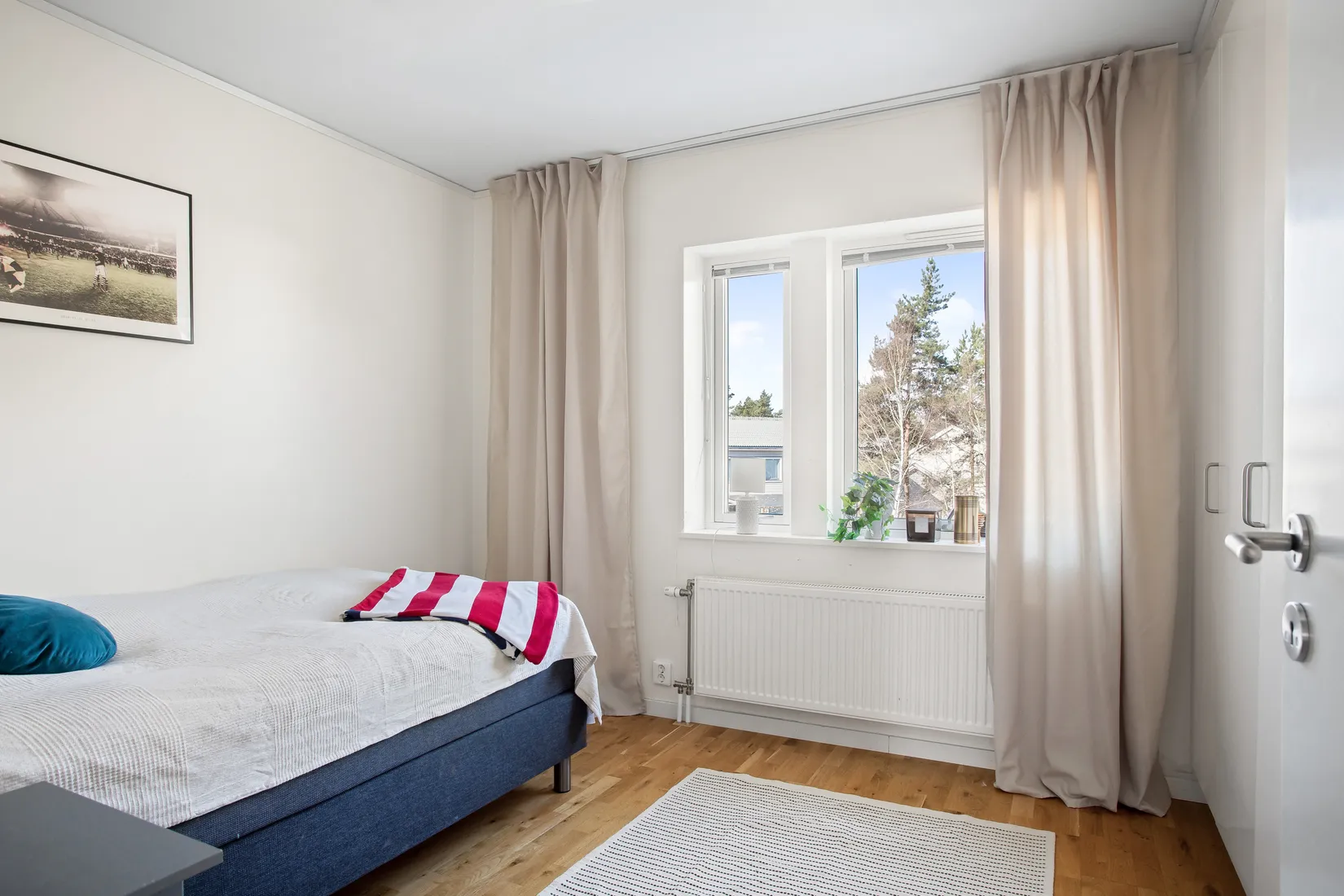 Radhus, Sandviksvägen 11 B, Norrboda, Upplands-Bro