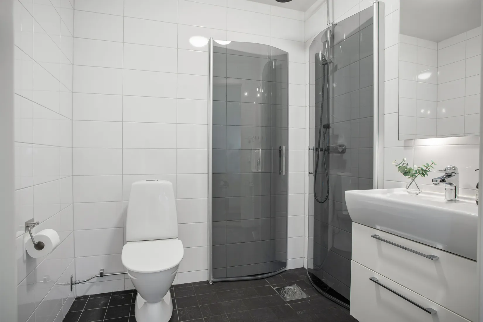 Radhus, Sandviksvägen 11 B, Norrboda, Upplands-Bro