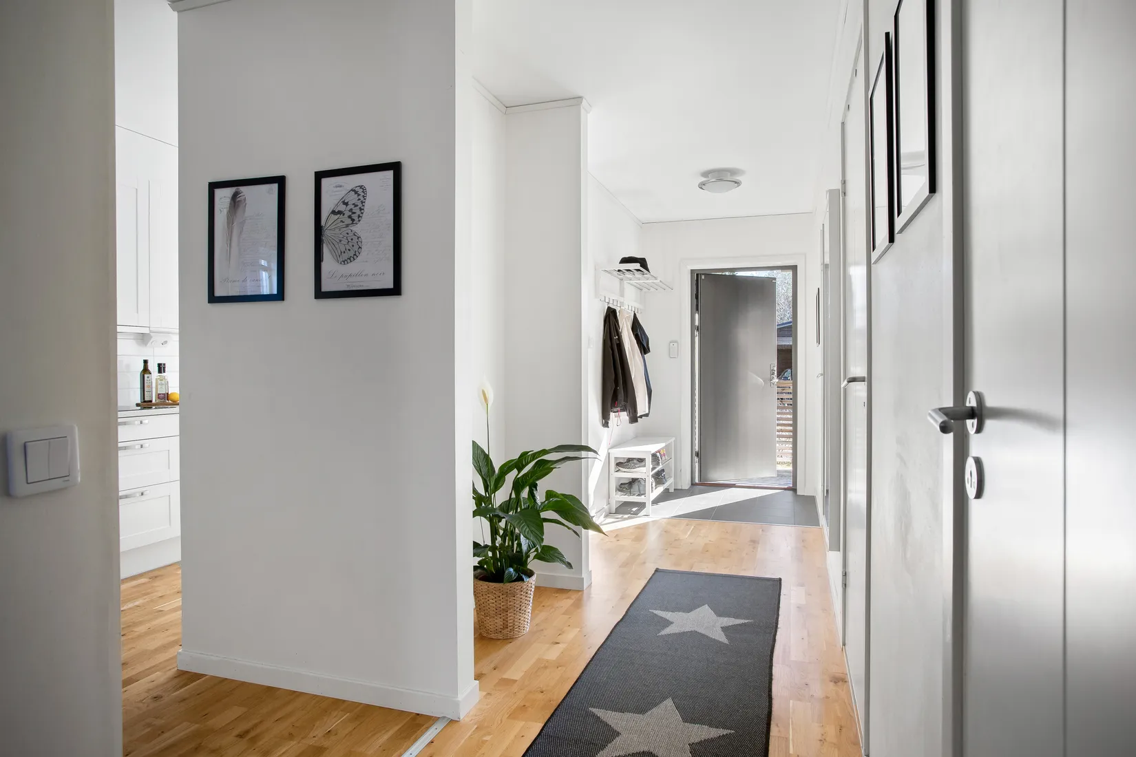 Radhus, Sandviksvägen 11 B, Norrboda, Upplands-Bro