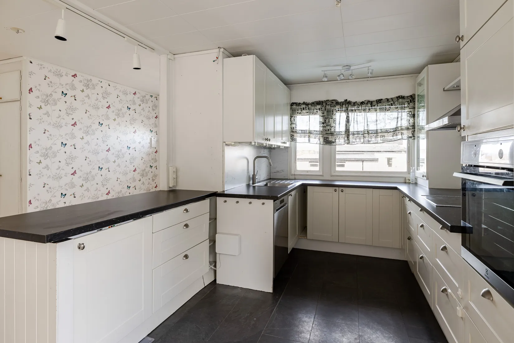 Villa, Blomstervägen 27, Kungsör