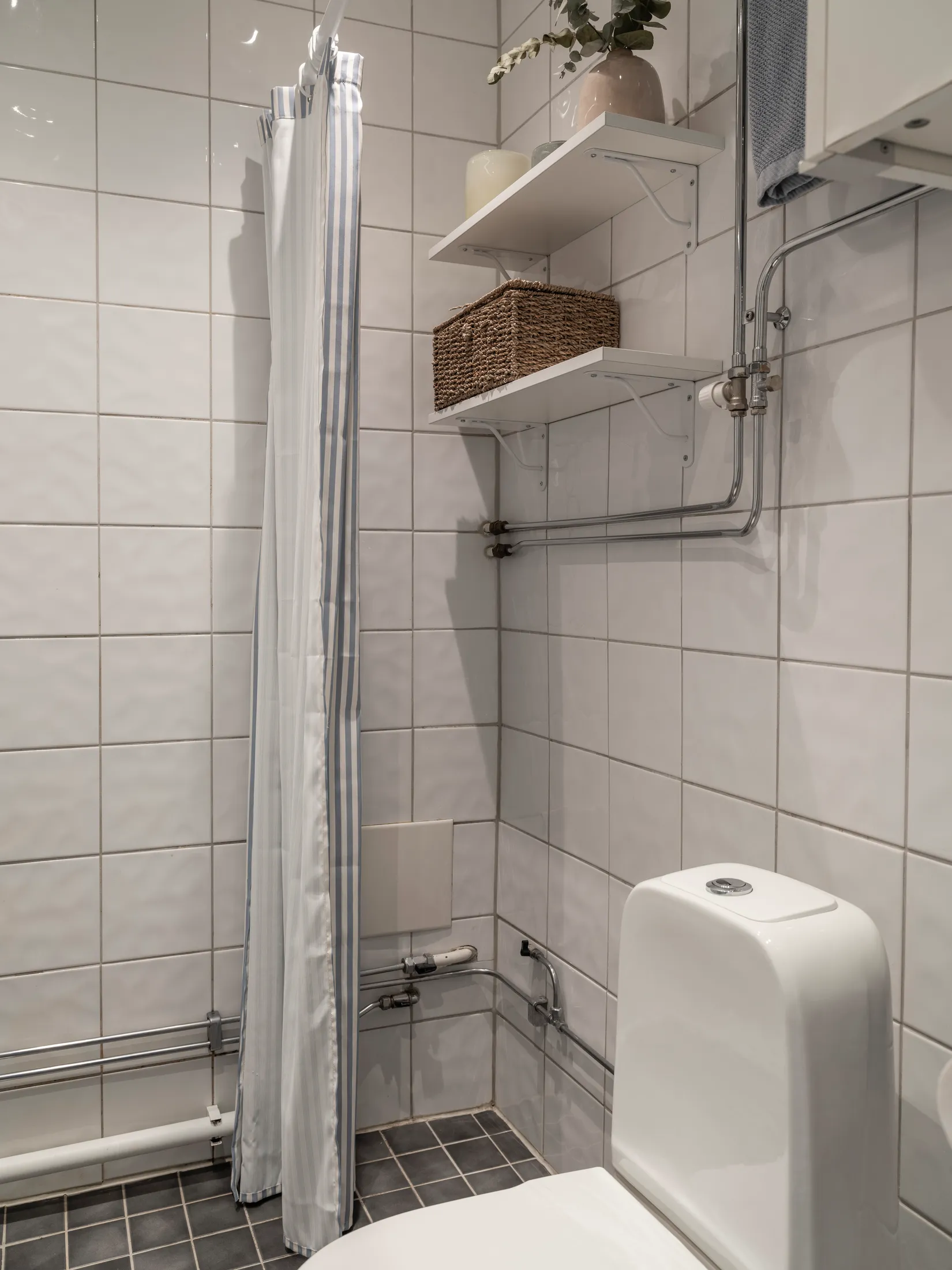Bostadsrätt, Essinge brogata 22, 5/5 Tr, Lilla Essingen, Stockholm