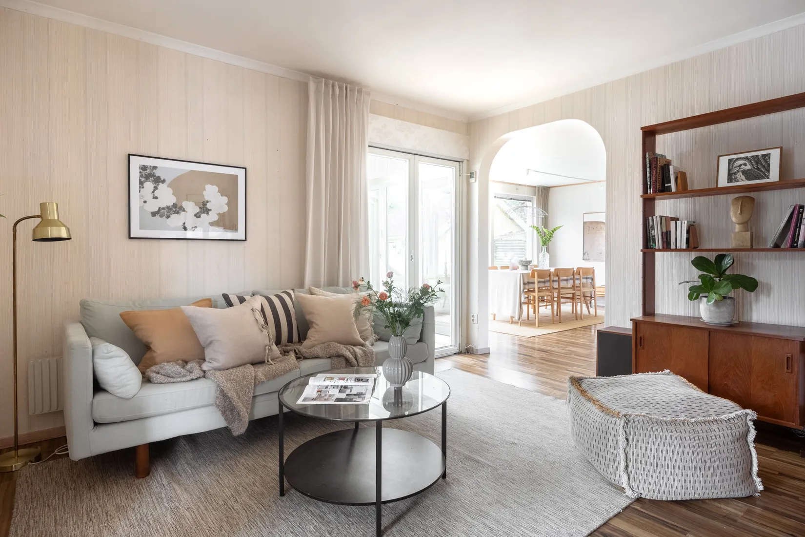 Villa, Röserna 375, Ale