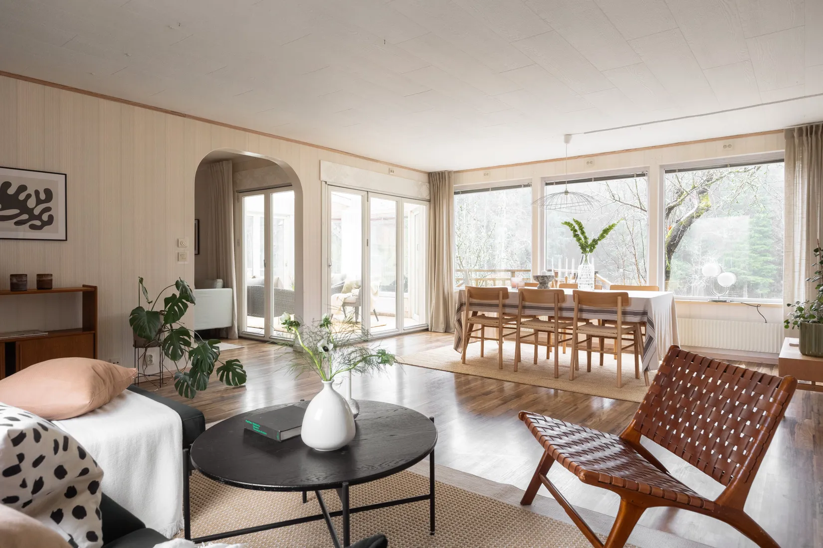 Villa, Röserna 375, Ale