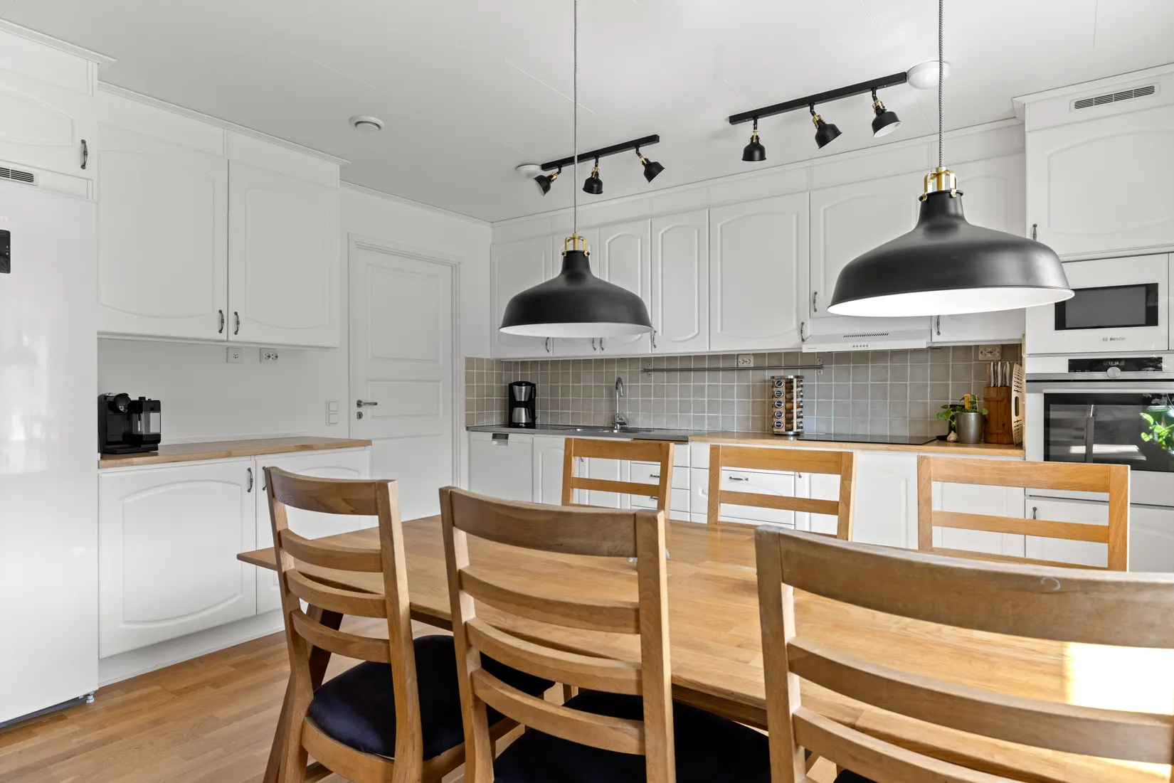 Villa, Långsjövägen 91, Trollbäcken, Skälsätra, Tyresö