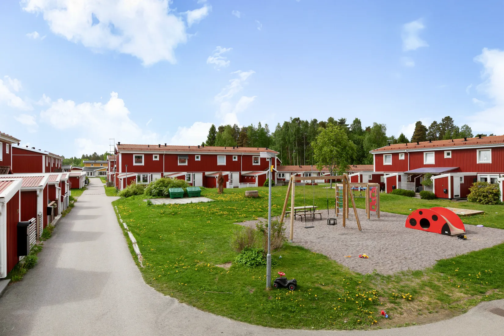 Radhus, Trumslagarvägen 9A, Södra Bomhus, Gävle