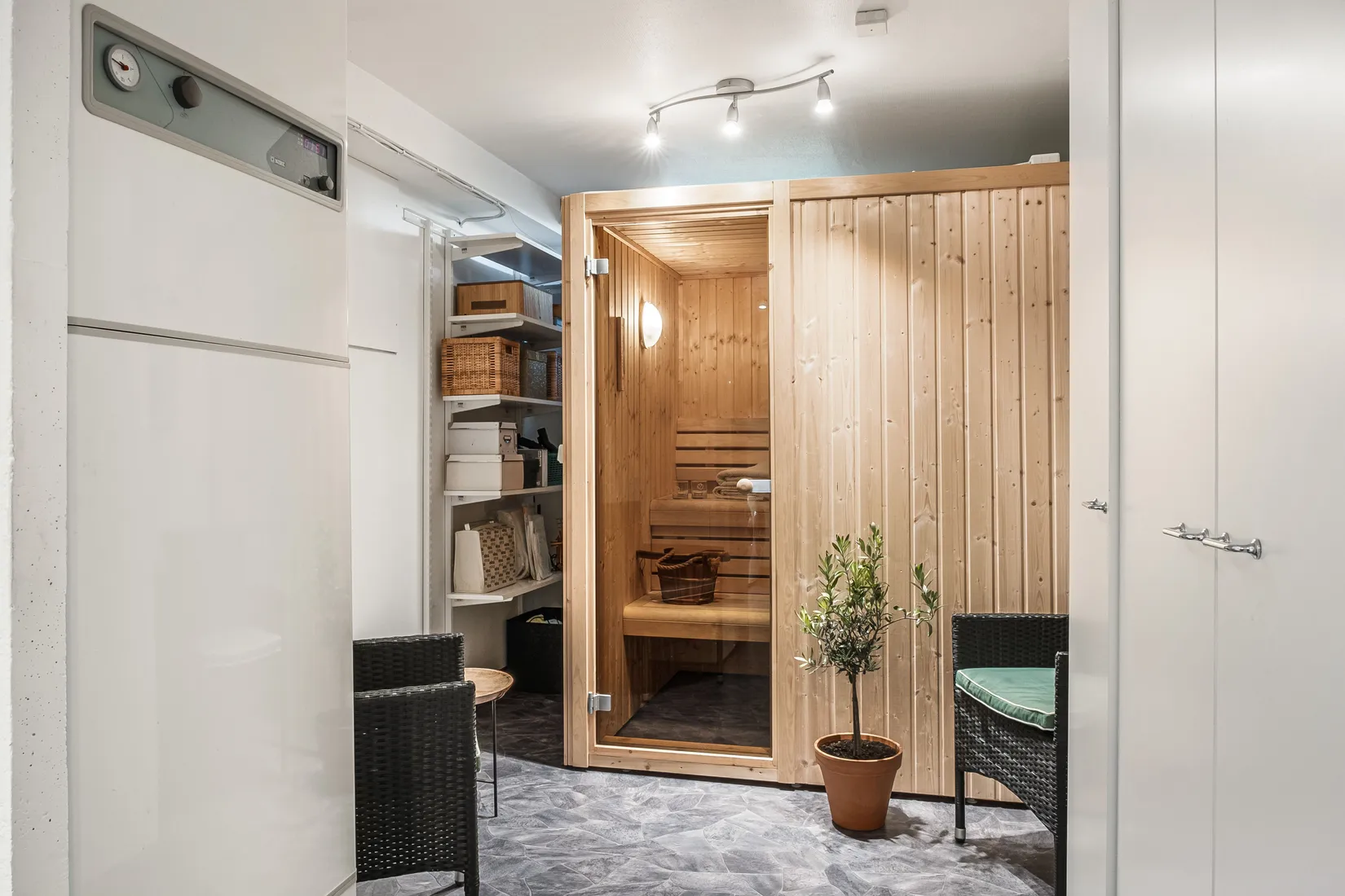 Villa, Majgårdsvägen 13, Centrala Huddinge, Huddinge