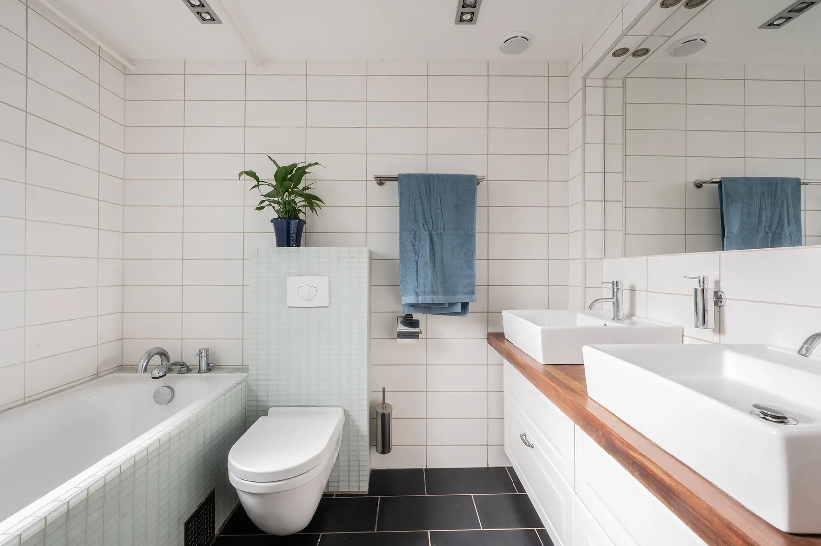 Radhus, Önnemovägen 130, Tullinge - Parkhem, Botkyrka