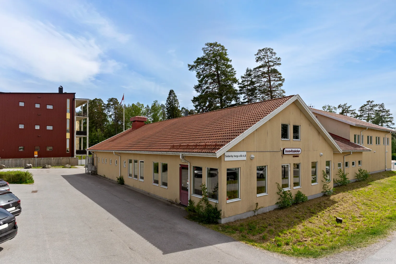 Bostadsrätt, Radhus, Petersbergsstigen 9C, Söderby Park, Salem