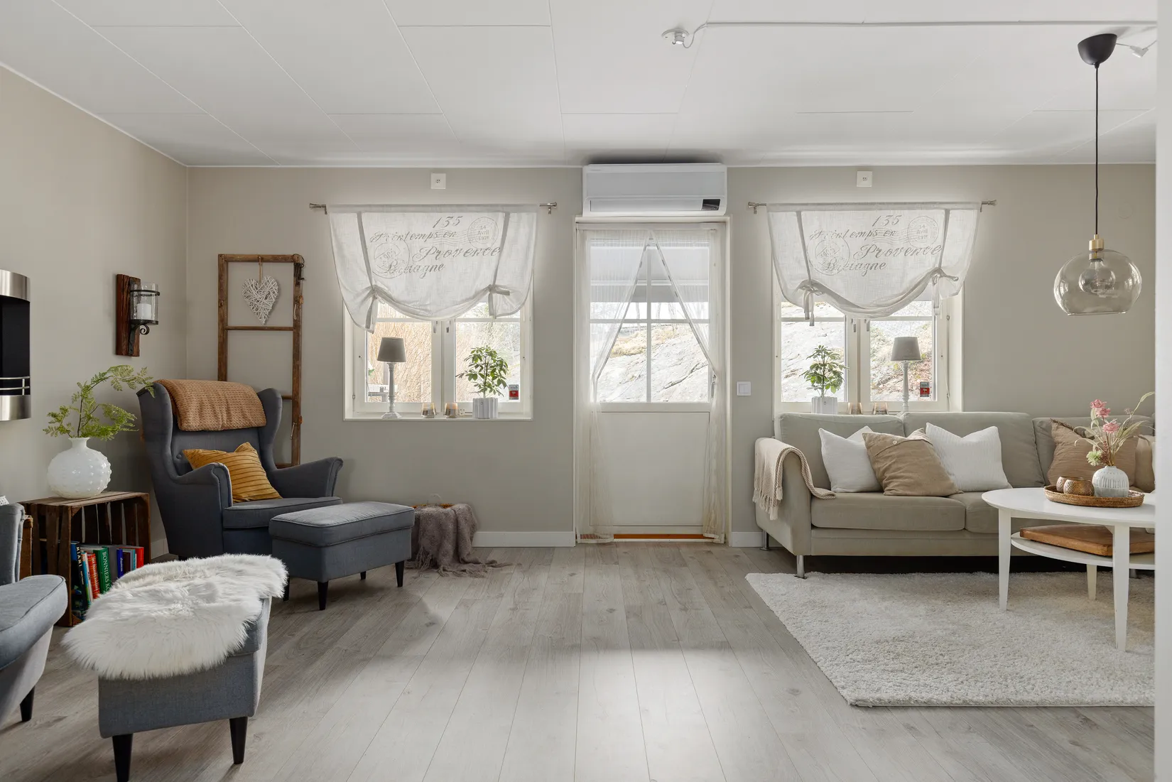 Radhus, Vitvingevägen 48, Myrängen, Huddinge