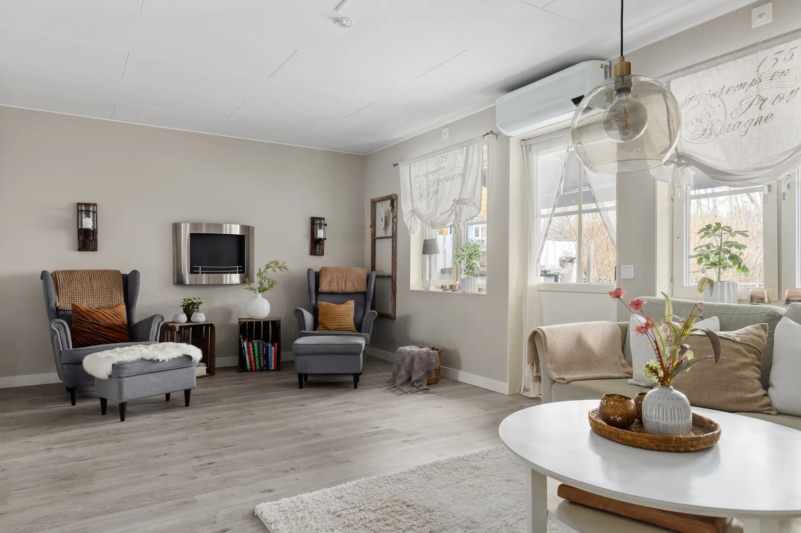 Radhus, Vitvingevägen 48, Myrängen, Huddinge