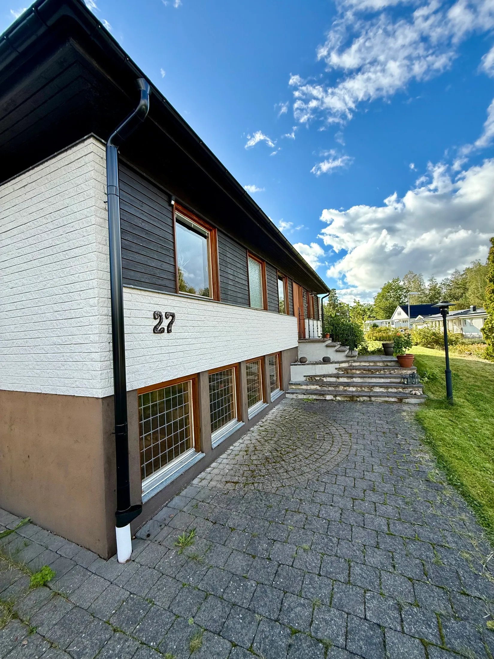 Villa, Granvägen 27, Björnlunda tätort, Gnesta