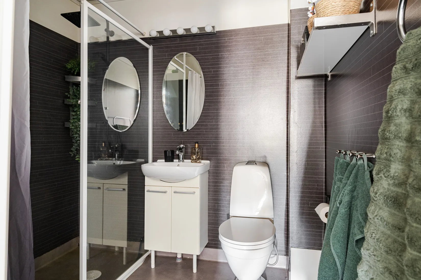 Villa, Radhus, Grönsaksvägen 23A, Eldslösa, Mjölby