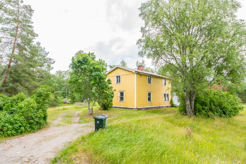 Gård/Skog, Görvälstorpsvägen 6, Görvälstorp, Norrtälje