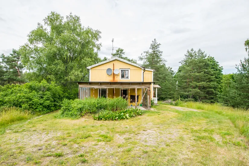 Gård/Skog, Görvälstorpsvägen 6, Görvälstorp, Norrtälje