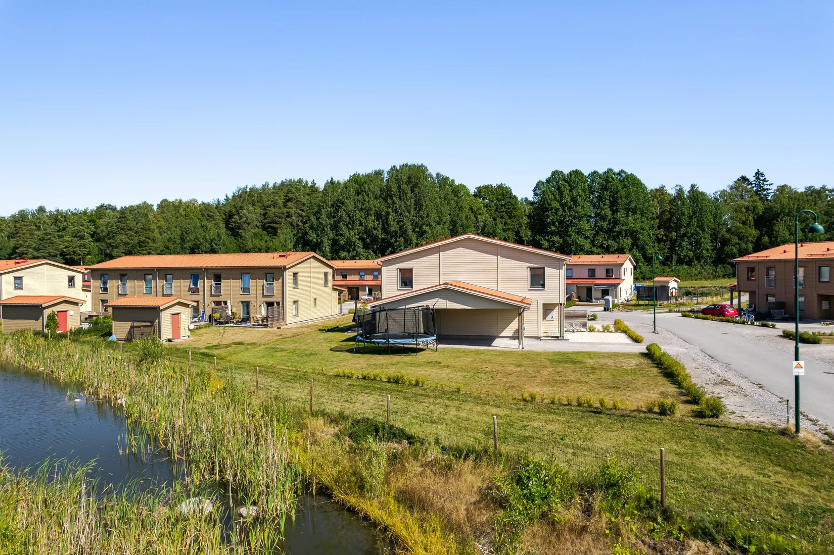 Radhus, Källarängsvägen 28B, Stallarholmen - Sundby Strand, Strängnäs