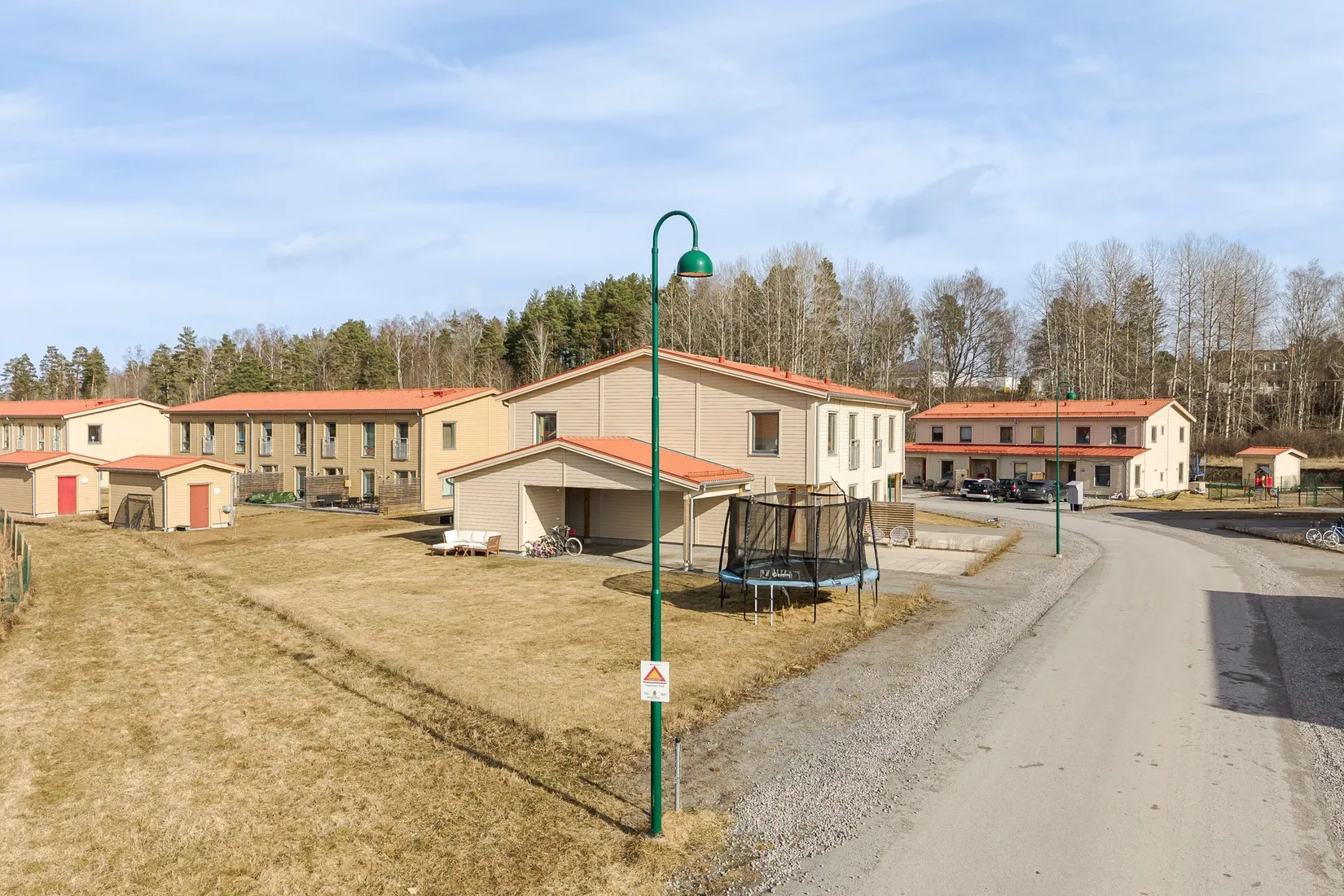 Radhus, Källarängsvägen 28B, Stallarholmen - Sundby Strand, Strängnäs