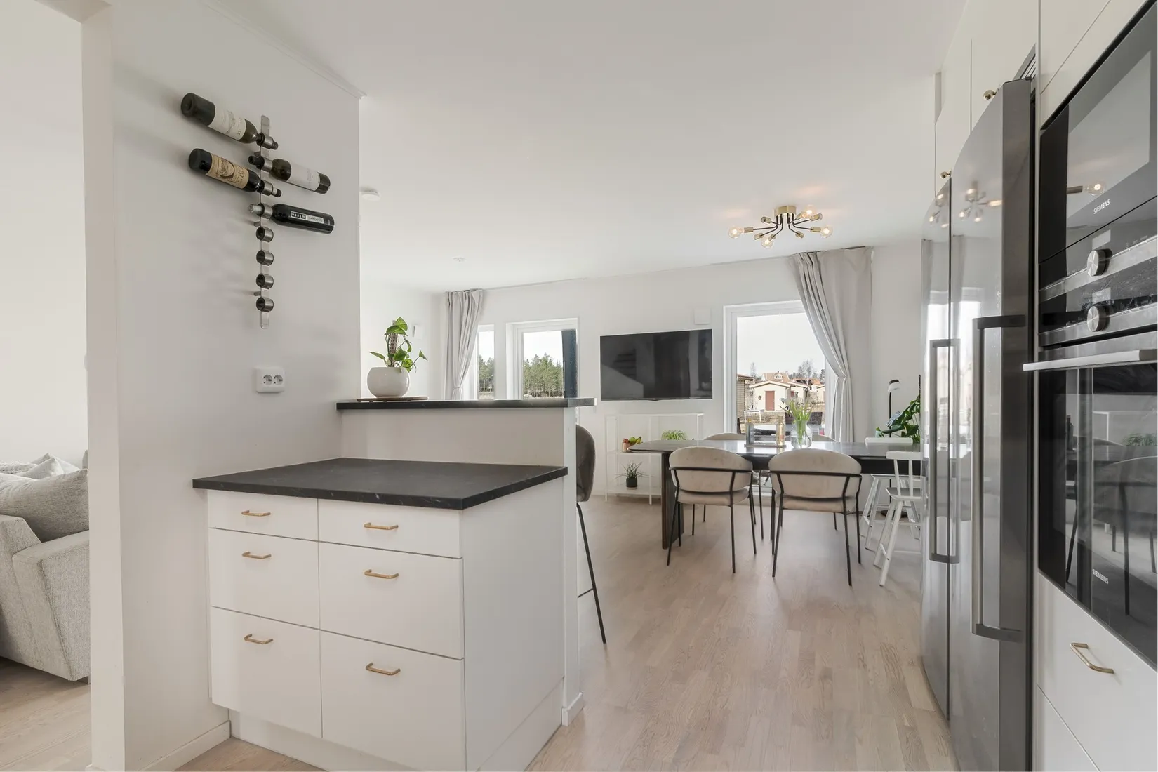 Radhus, Källarängsvägen 28B, Stallarholmen - Sundby Strand, Strängnäs