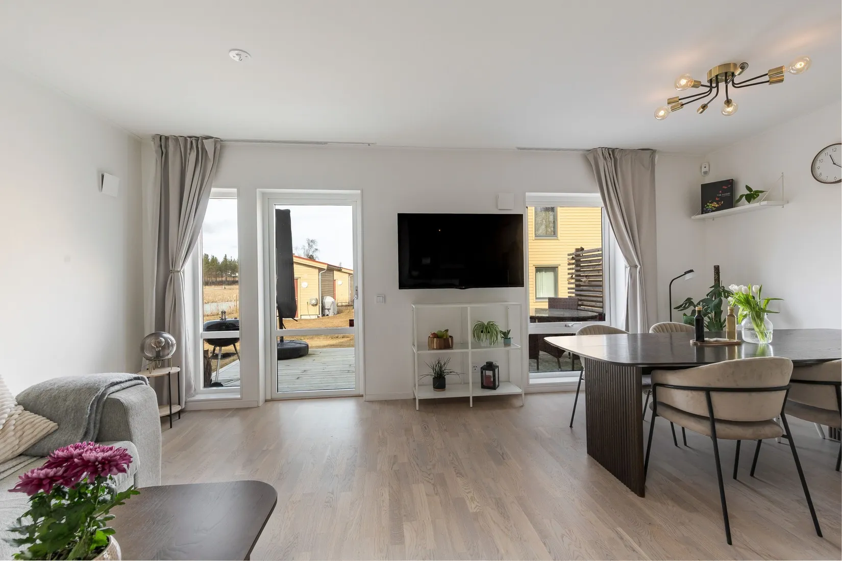 Radhus, Källarängsvägen 28B, Stallarholmen - Sundby Strand, Strängnäs