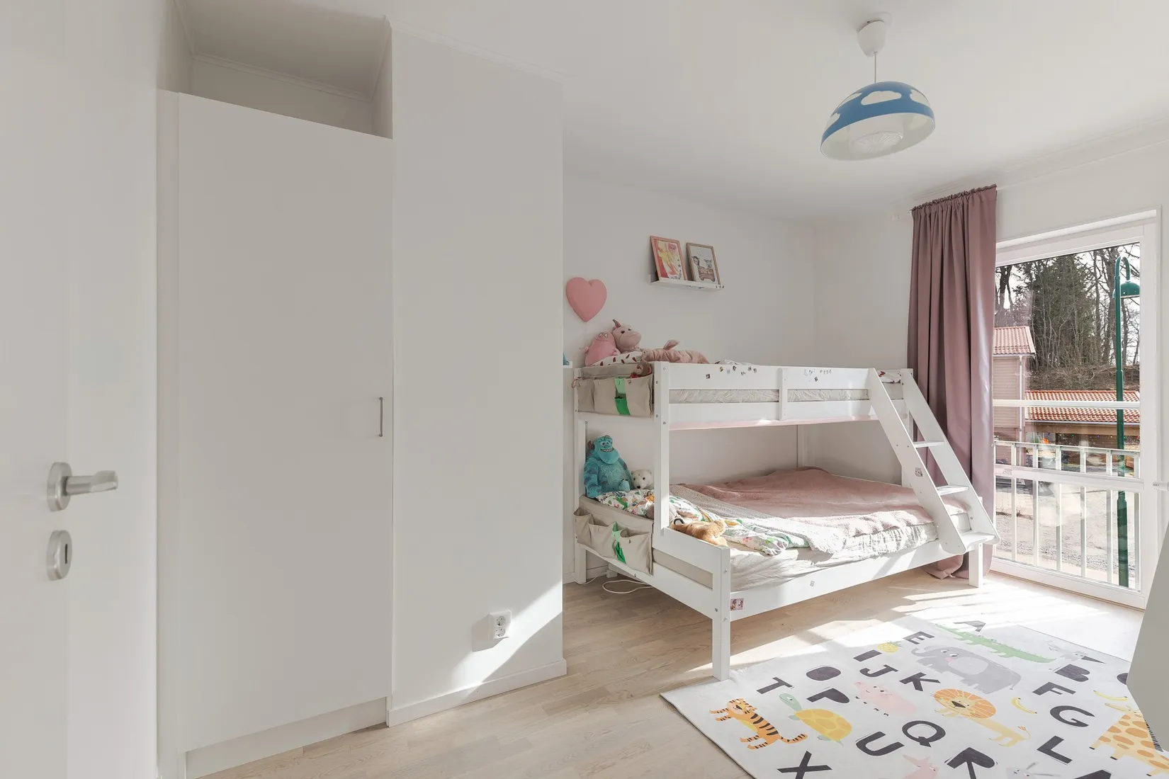 Radhus, Källarängsvägen 28B, Stallarholmen - Sundby Strand, Strängnäs