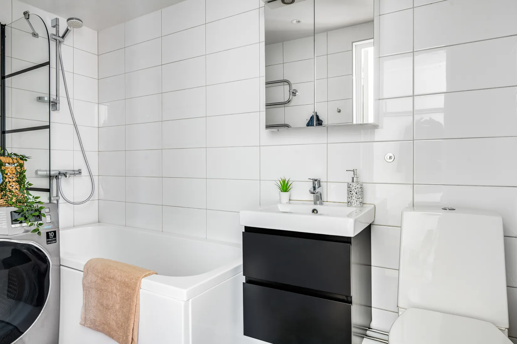 Bostadsrätt, Släggbacken 2, Huvudsta, Solna
