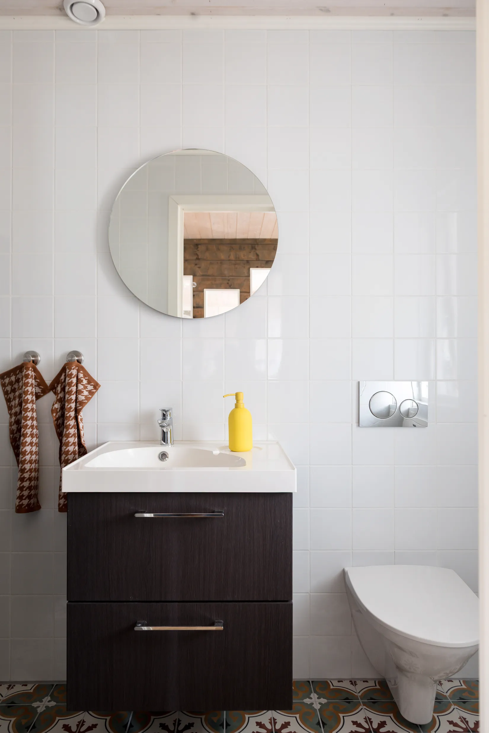 Villa, Husby-Sjutolft 10, Enköping