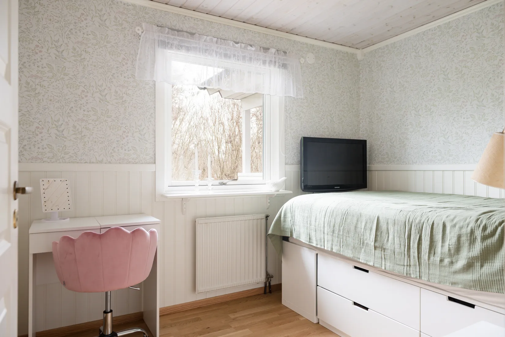 Villa, Husby-Sjutolft 10, Enköping