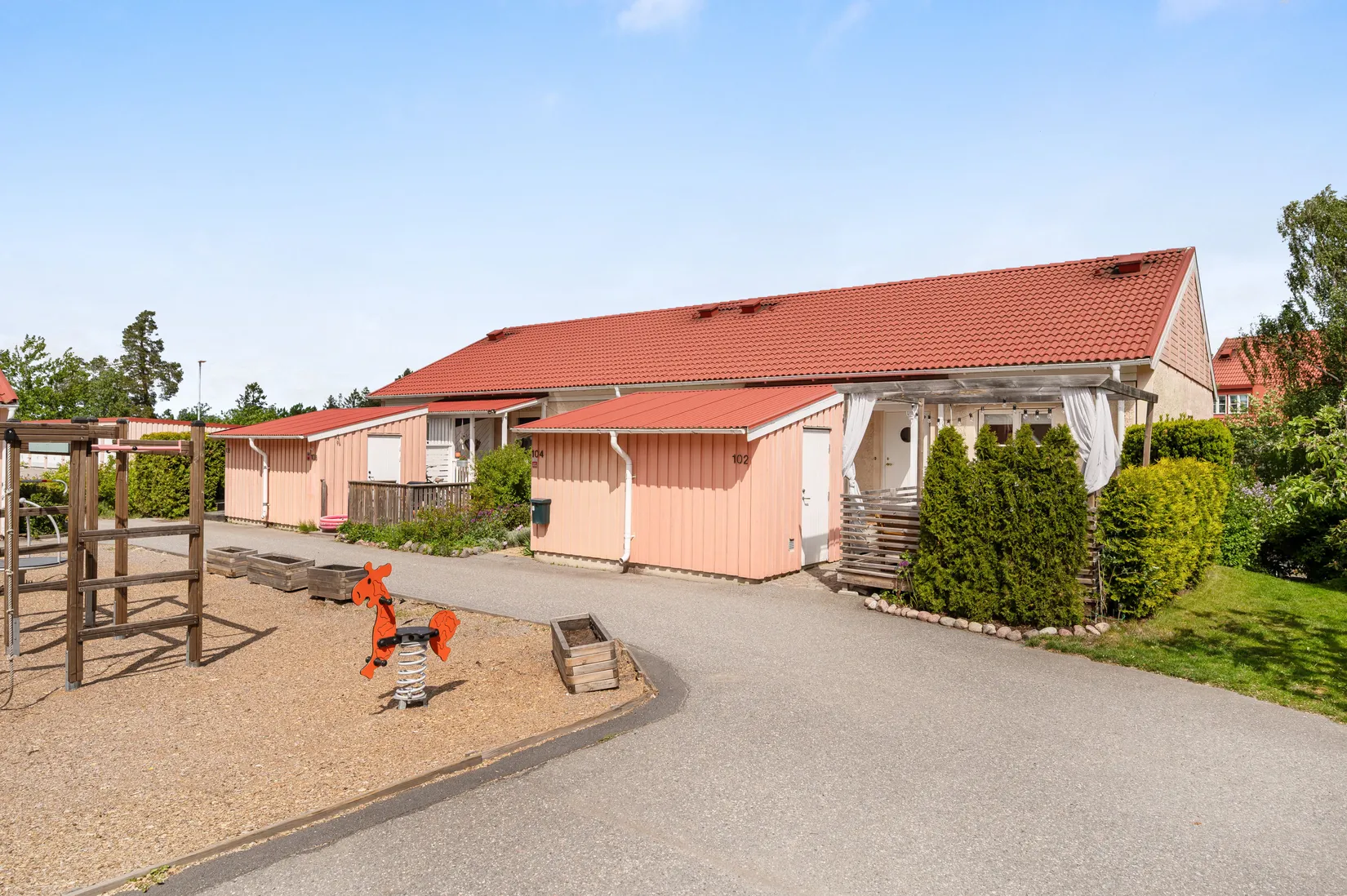 Bostadsrätt, Radhus, Björnspinnarvägen 102, Myrängen, Huddinge