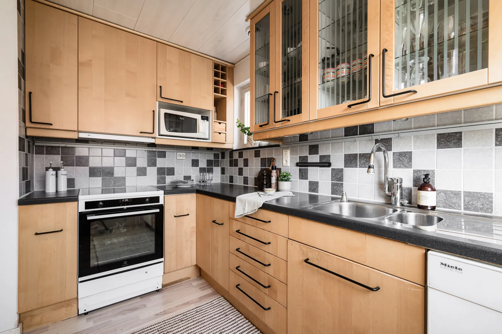 Villa, Måbärsstigen 17, Hässelby Södra Villastad, Stockholm