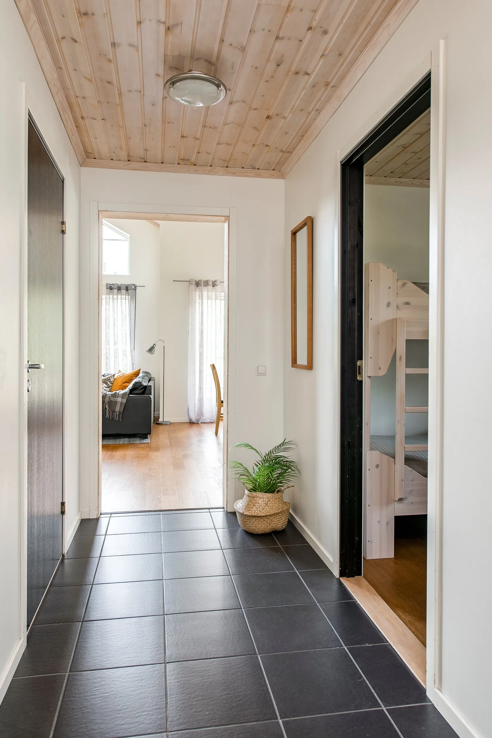 Villa, Granvägen 8B, Storhogna Utsikten, Berg