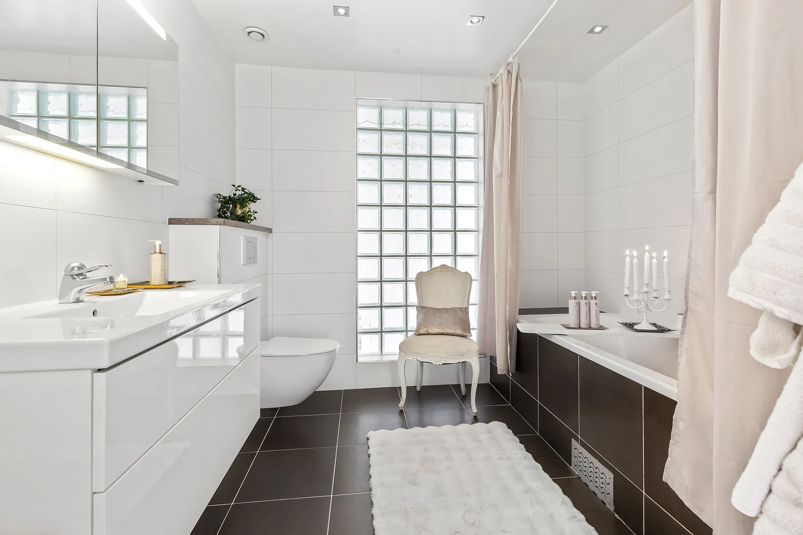 Villa, Eksätervägen 9, Österhagen, Upplands-Bro