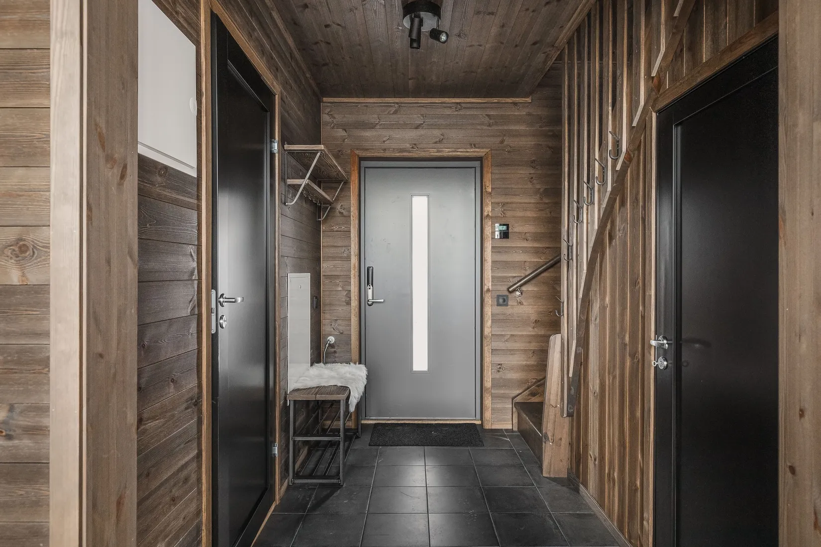 Radhus, Merakvägen 4B, Storhogna, Berg