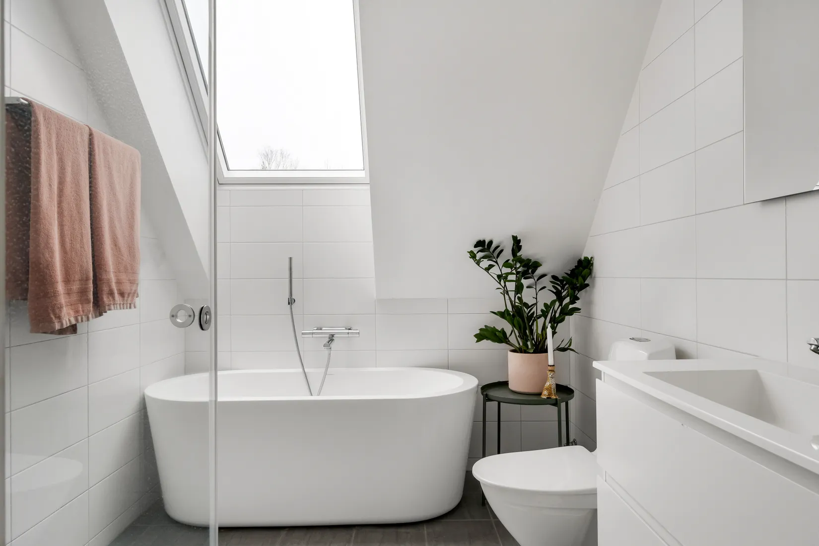 Radhus, Rusthållarvägen 24B, Näs-Focksta, Uppsala