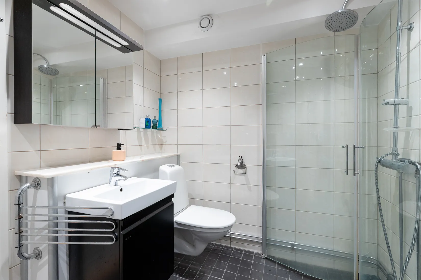 Bostadsrätt, Centrumslingan 49, Solna C, Solna