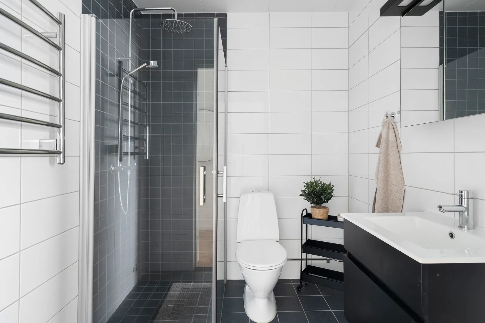 Bostadsrätt, Radhus, Mor Annies väg 7D, Björkris, Kungsbacka