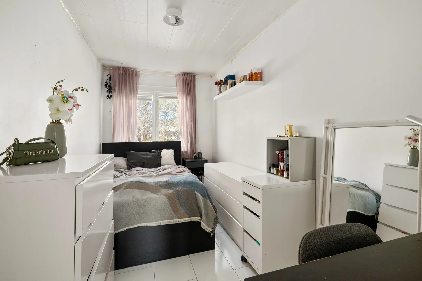 Villa, Radhus, Vitplistergränd 15, Hässelby Villastad, Stockholm