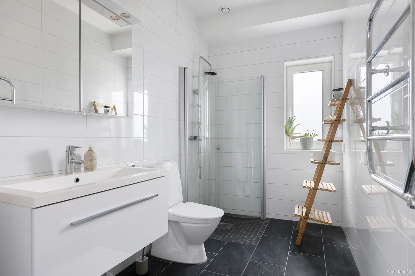 Villa, Evavägen 11, Hjälmarbaden, Örebro