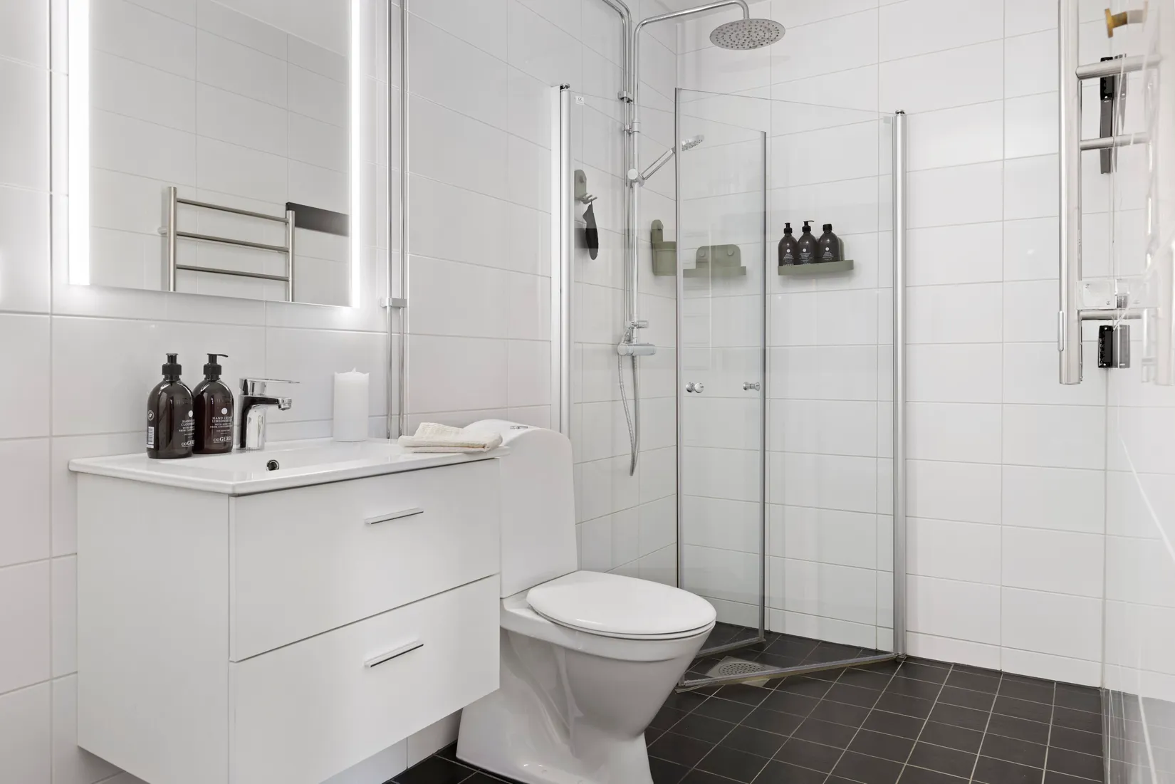 Radhus, Kaggeholm 15B, Helgö / Kaggeholms Slottsby, Ekerö