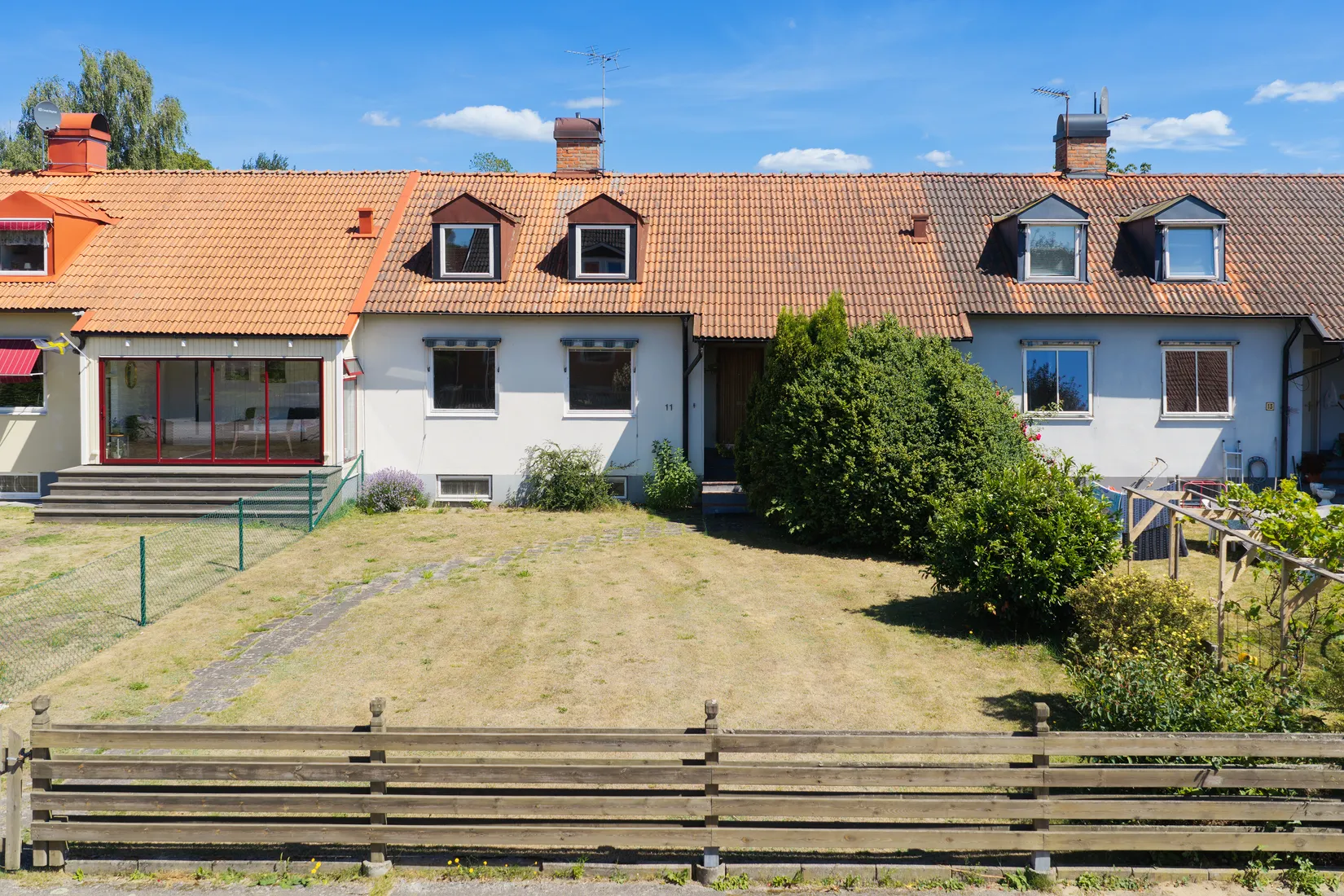 Radhus, Frälsegårdsvägen 11, Asarum, Karlshamn