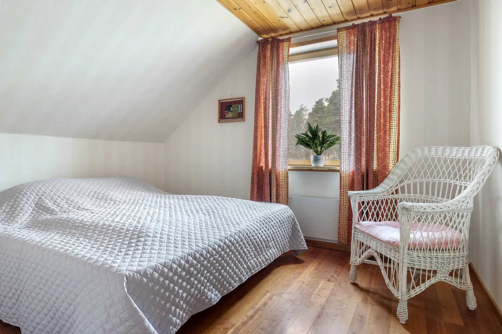 Villa, Hällsbovägen 83, Sigtuna